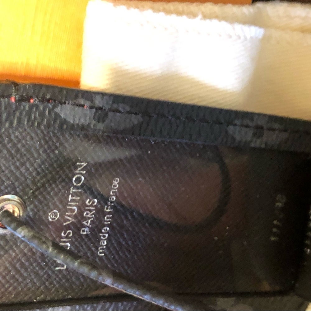 Louis Vuitton Malletier TOKYO ID tag. 2017 Kim Jones. RED (1of3) SF5117 - Picture 9 of 14